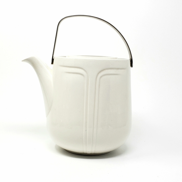 Vintage Other - VTG Art Deco Teapot Metal Handle Made in England